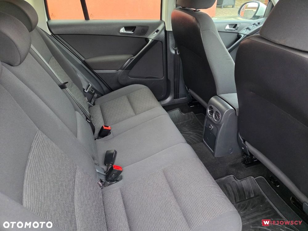 Volkswagen Tiguan - 16
