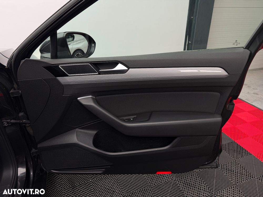 Volkswagen Passat 2.0 TDI SCR Business - 27