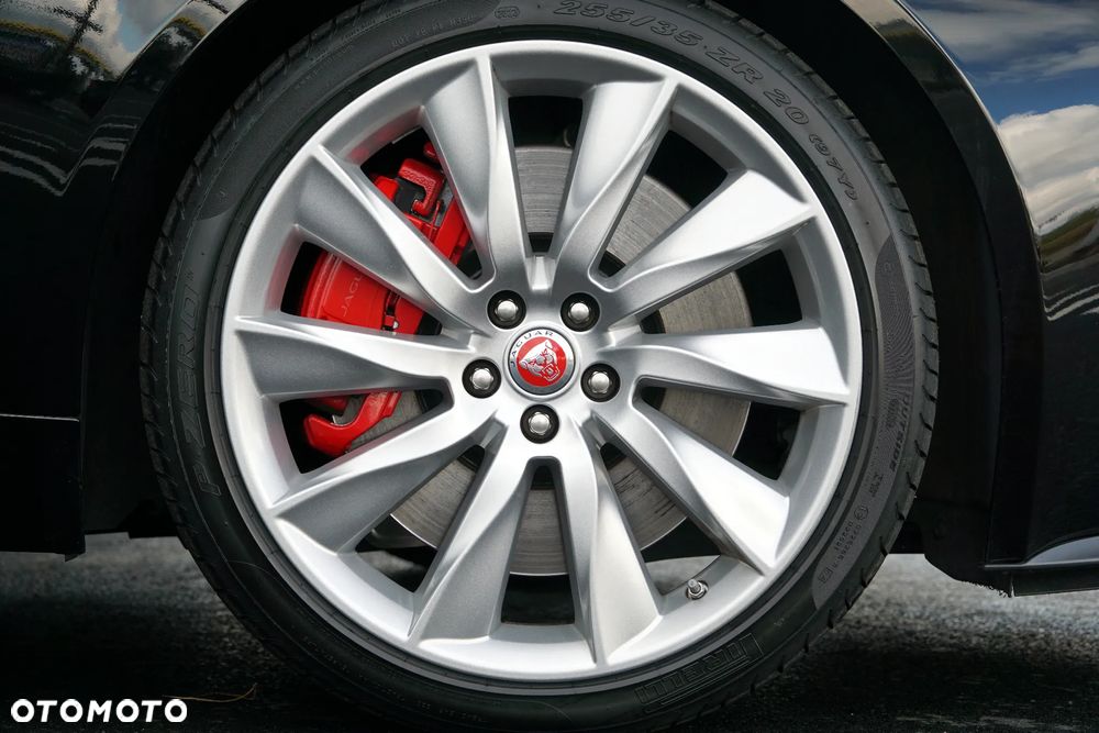 Jaguar F-Type S AWD - 18