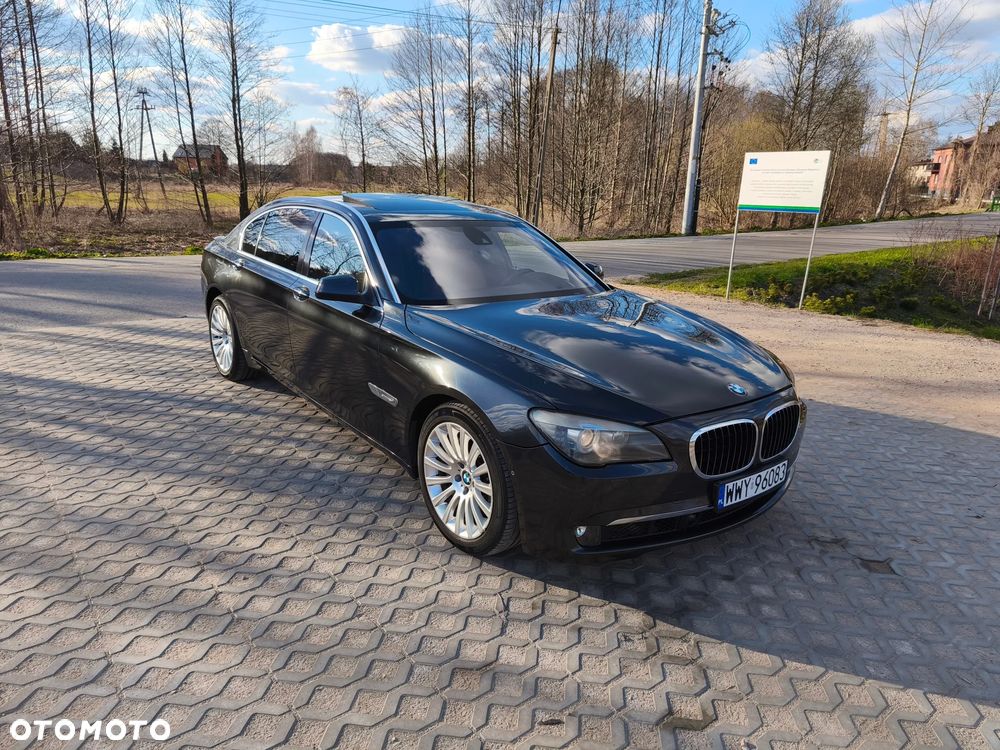 BMW Seria 7 750Li - 10