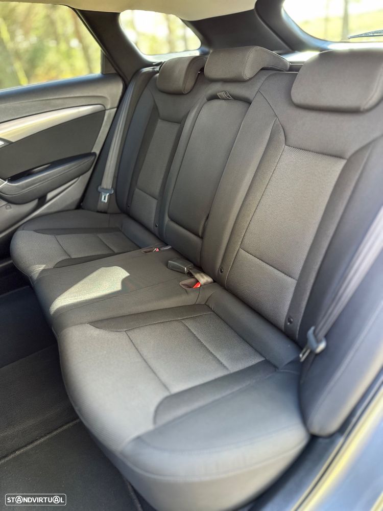 Hyundai i40 SW 1.7 CRDi Blue Comfort - 36