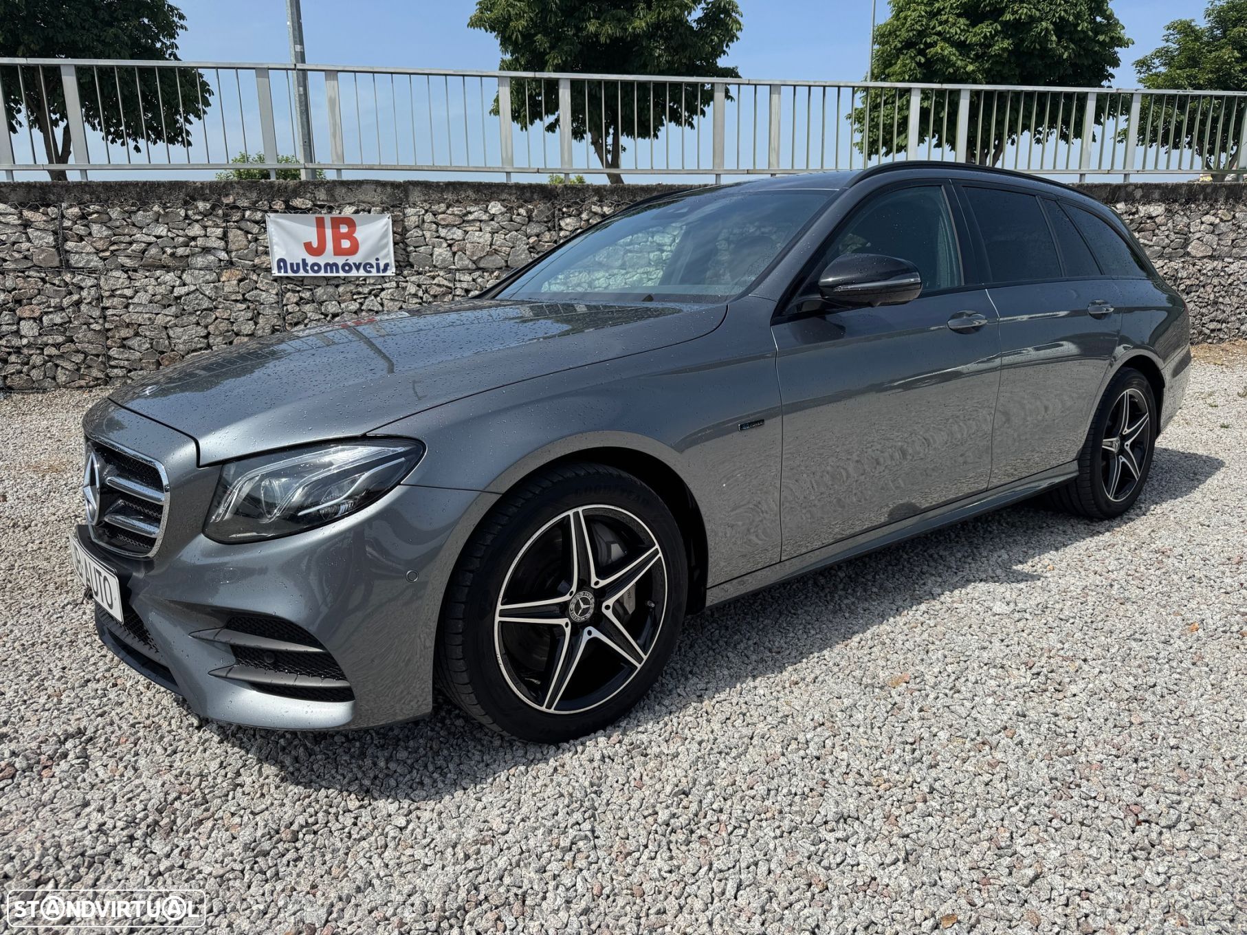 Mercedes-Benz E 300 de AMG Line - 1
