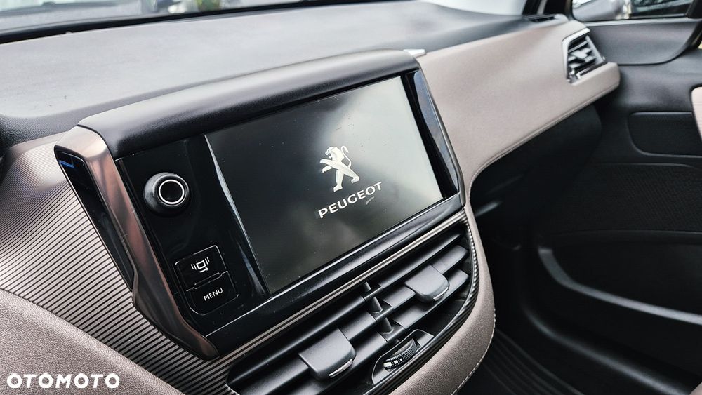 Peugeot 2008 1.6 VTi Allure - 28