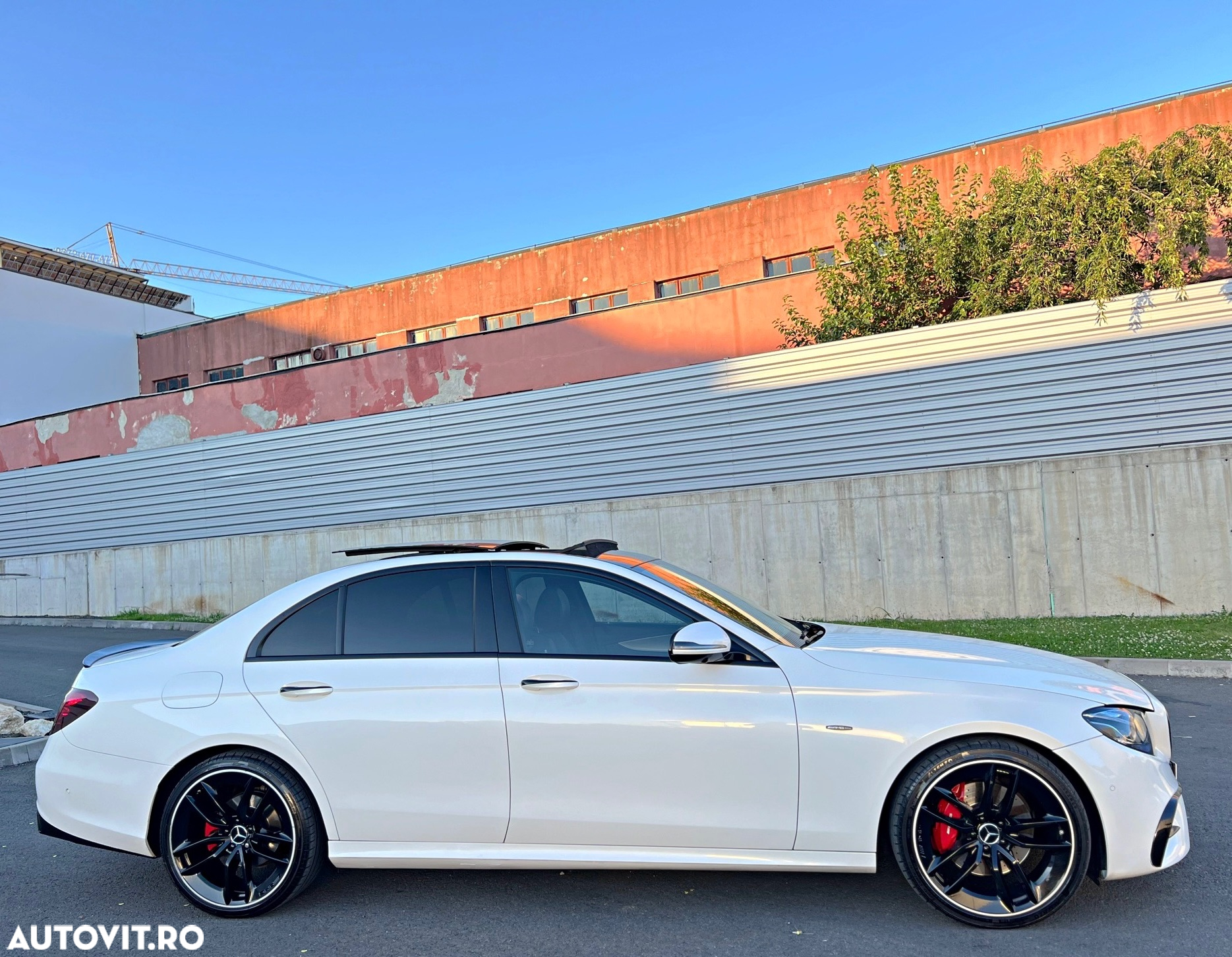 Mercedes-Benz E 220 d 9G-TRONIC AMG Line - 19