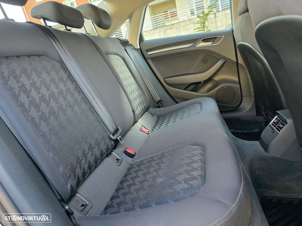 Audi A3 Limousine 1.6 TDI Sport - 19