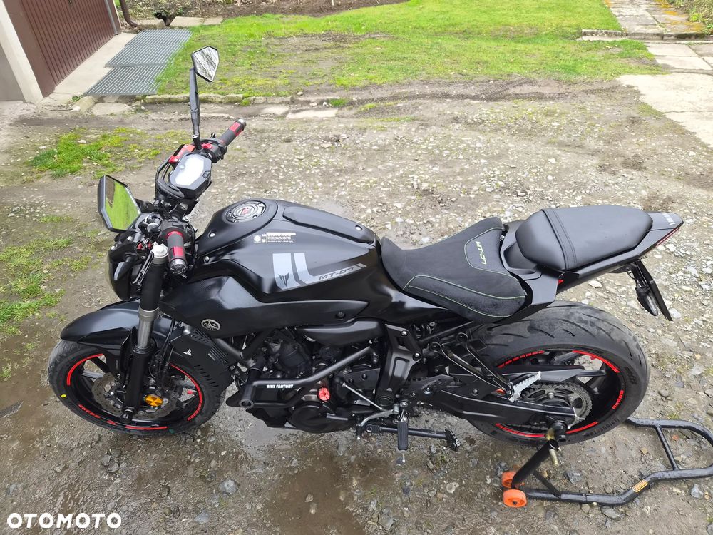 Yamaha MT - 7
