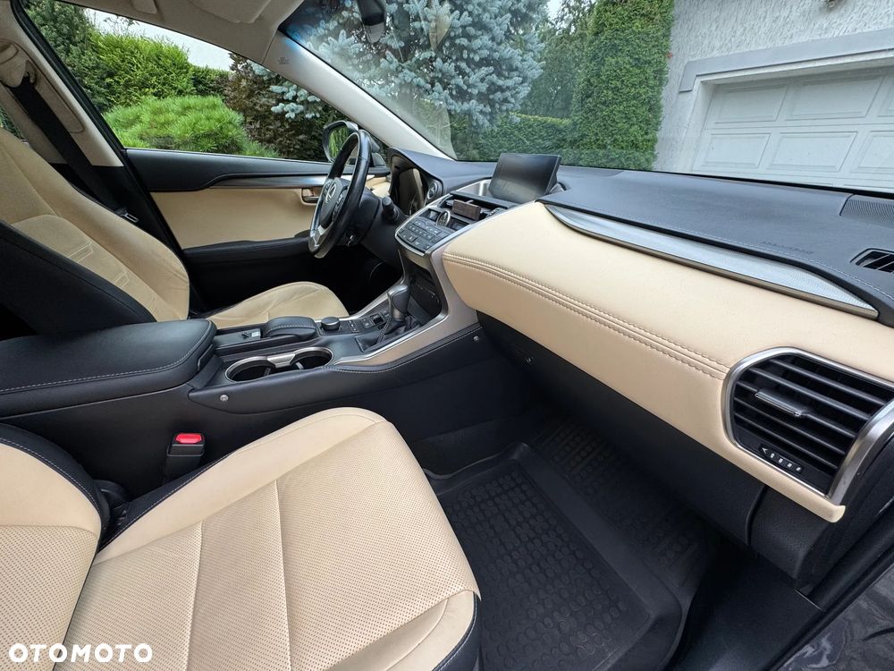 Lexus NX 300h Comfort AWD - 17