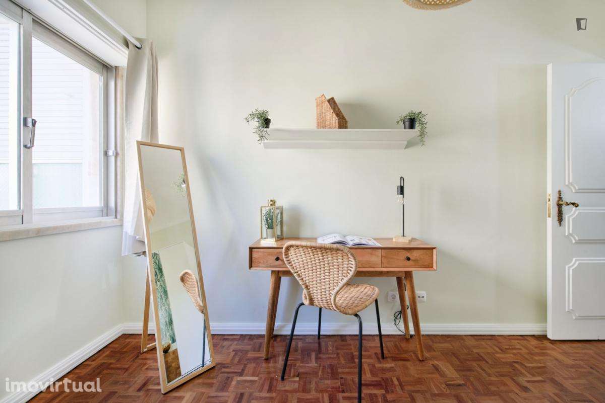 Quarto - localizado em Benfica Lisbon - Grande imagem: 4/17
