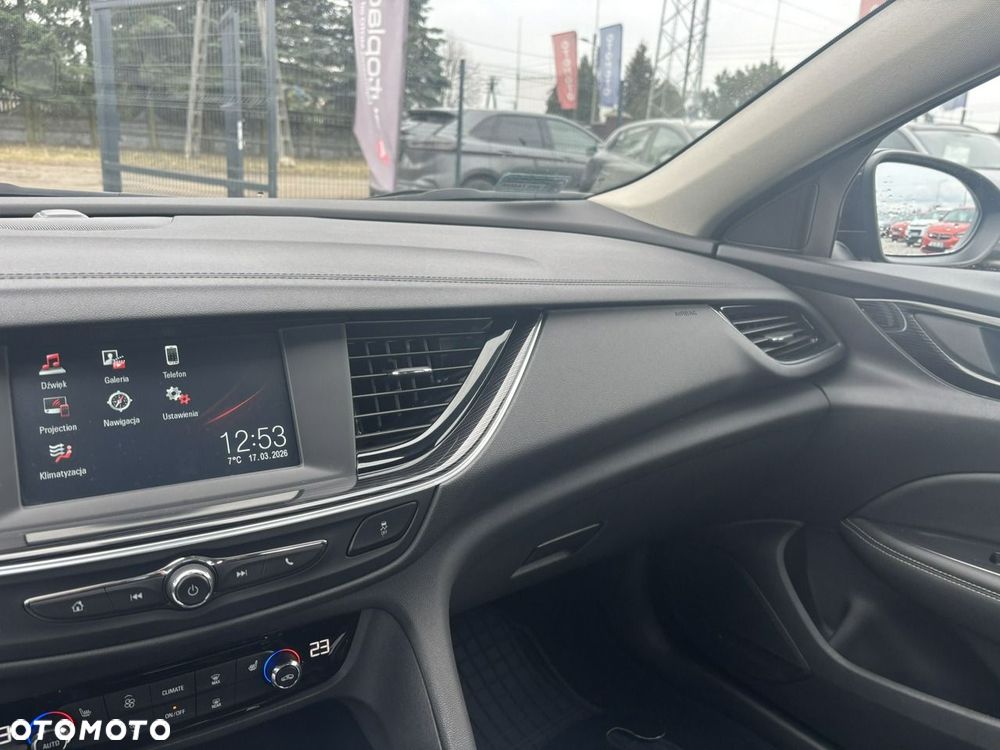 Opel Insignia - 27