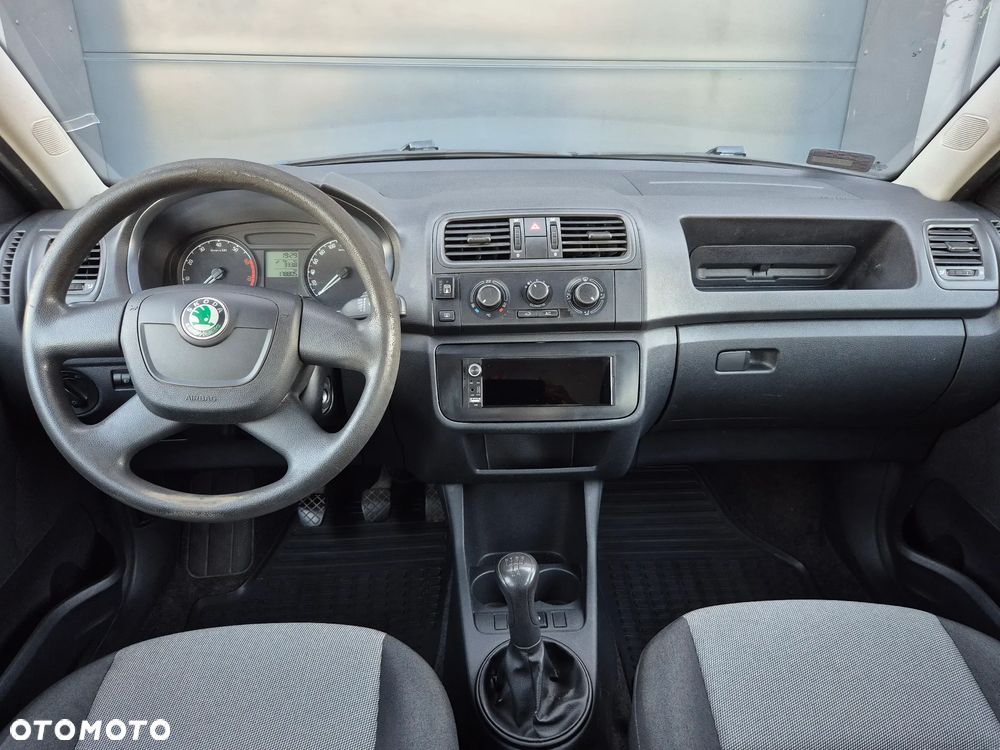 Skoda Fabia 1.4 16V Elegance Plus - 8