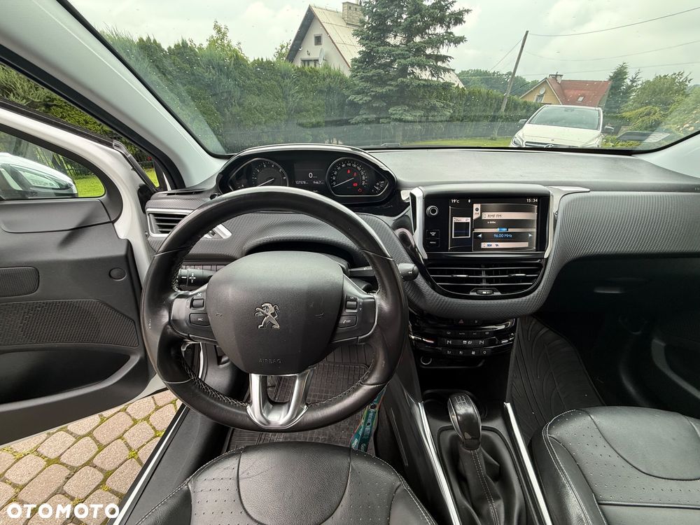 Peugeot 2008 1.6 VTi Allure - 12