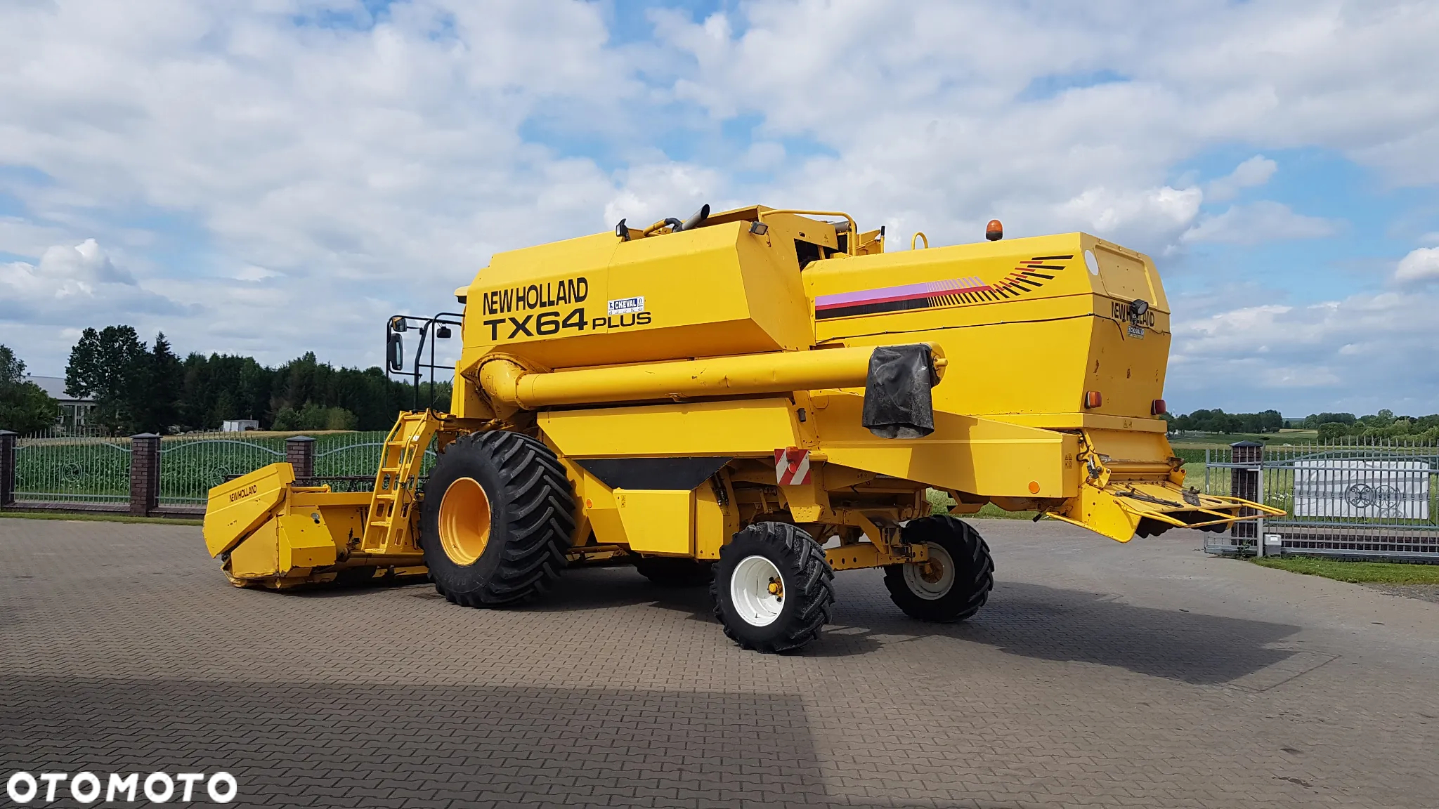 New Holland TX 64 PLUS 2001R - 8