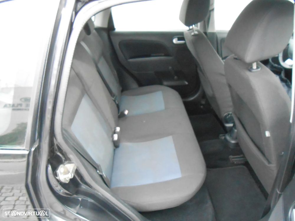 Ford Fiesta 1.25 Trend - 21