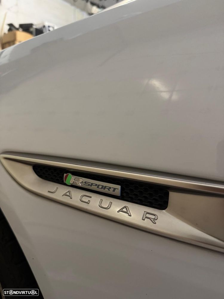 Jaguar XE 20d AWD Aut. R-Sport - 9
