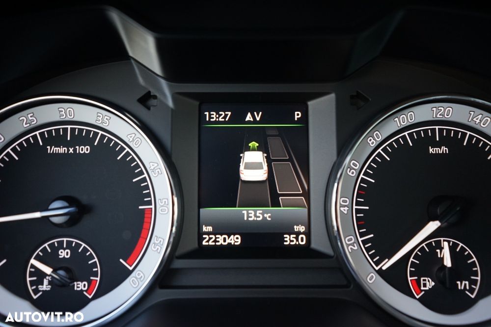 Skoda Octavia 2.0 TDI DSG Ambition - 5