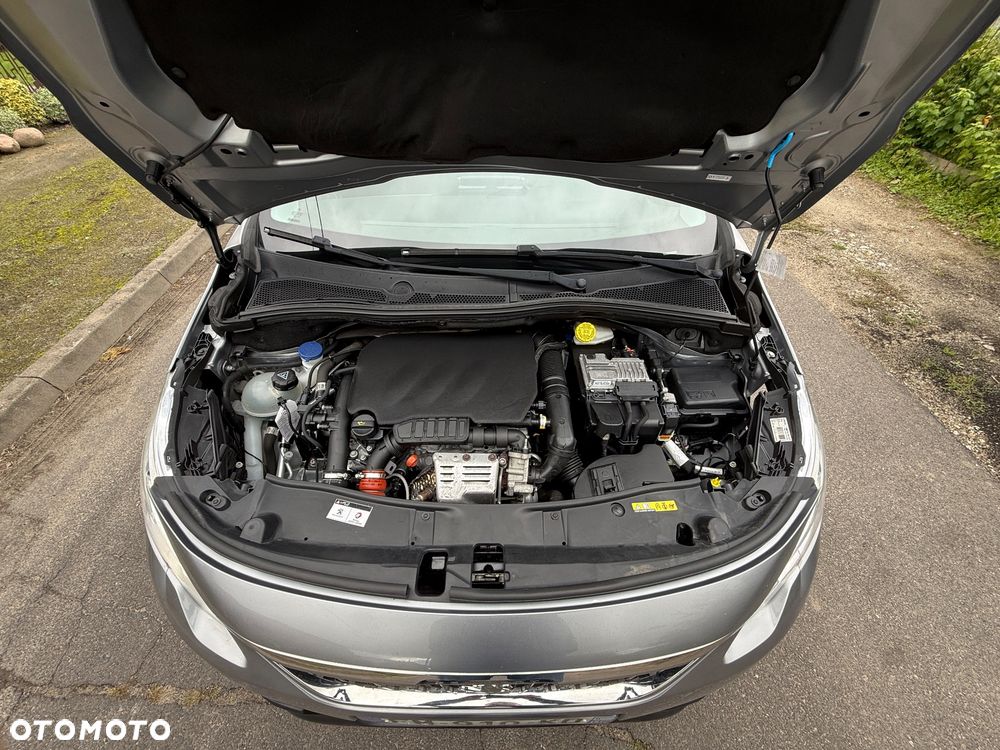 Peugeot 2008 1.2 Pure Tech GPF Allure S&S - 23