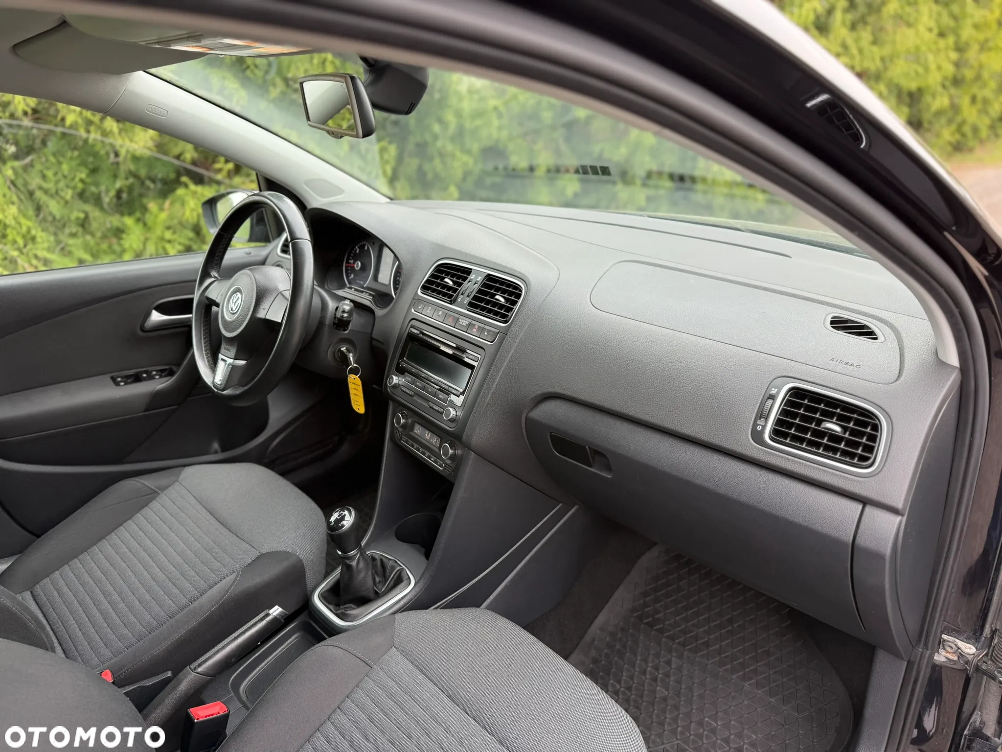 Volkswagen Polo 1.6 TDI Blue Motion Technology Comfortline - 6
