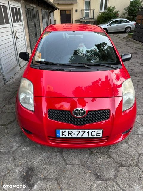 Toyota Yaris - 1