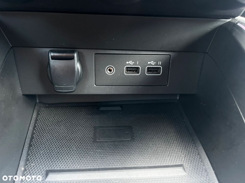 Renault Clio TCe 90 BUSINESS EDITION - 27