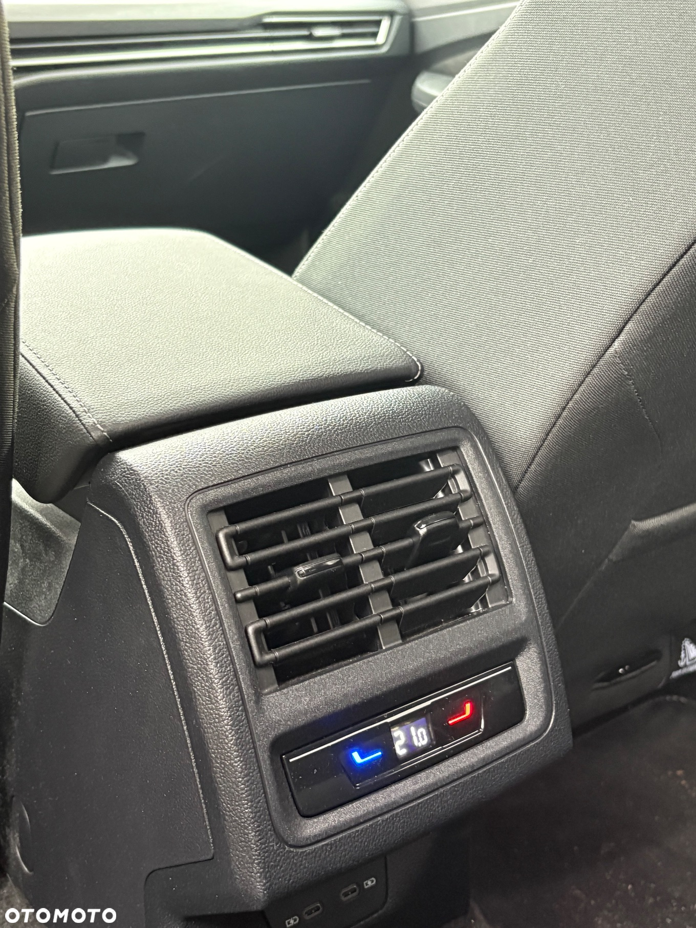 Volkswagen Golf - 26