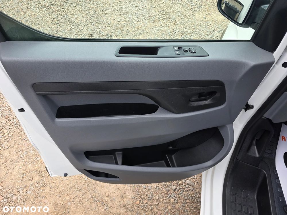 Opel Vivaro - 12