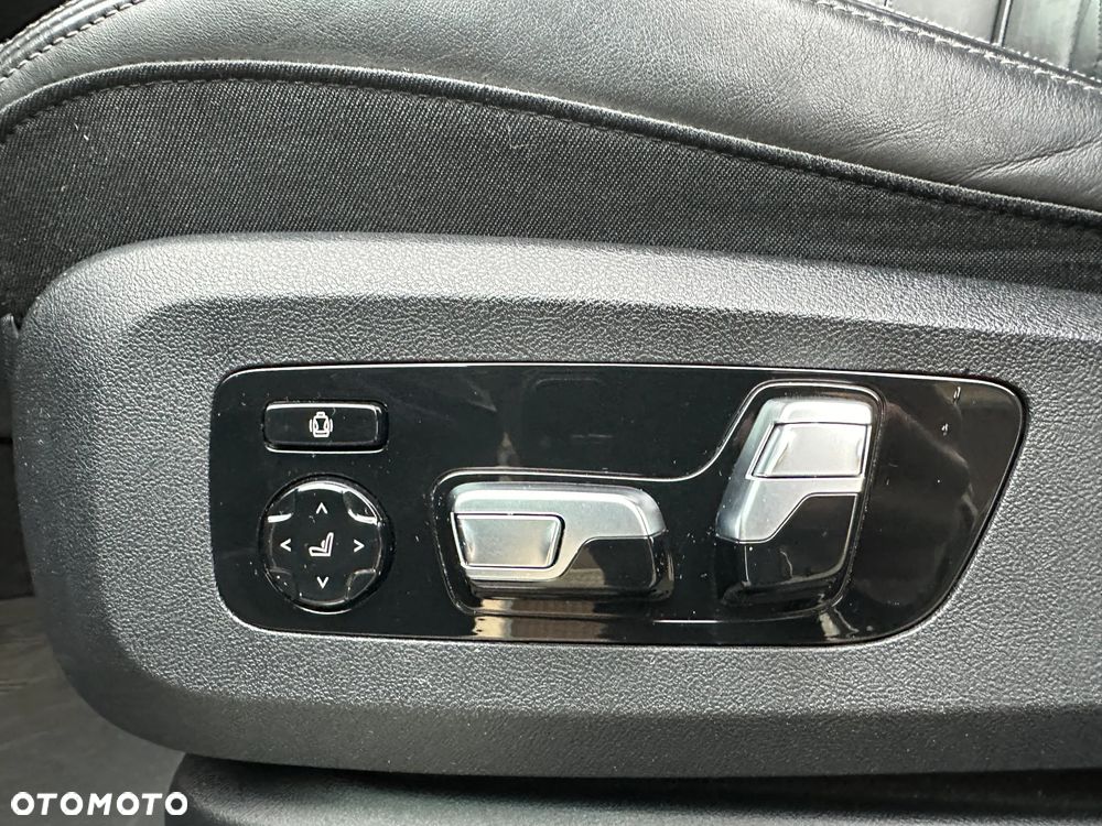 BMW X5 xDrive40i - 32