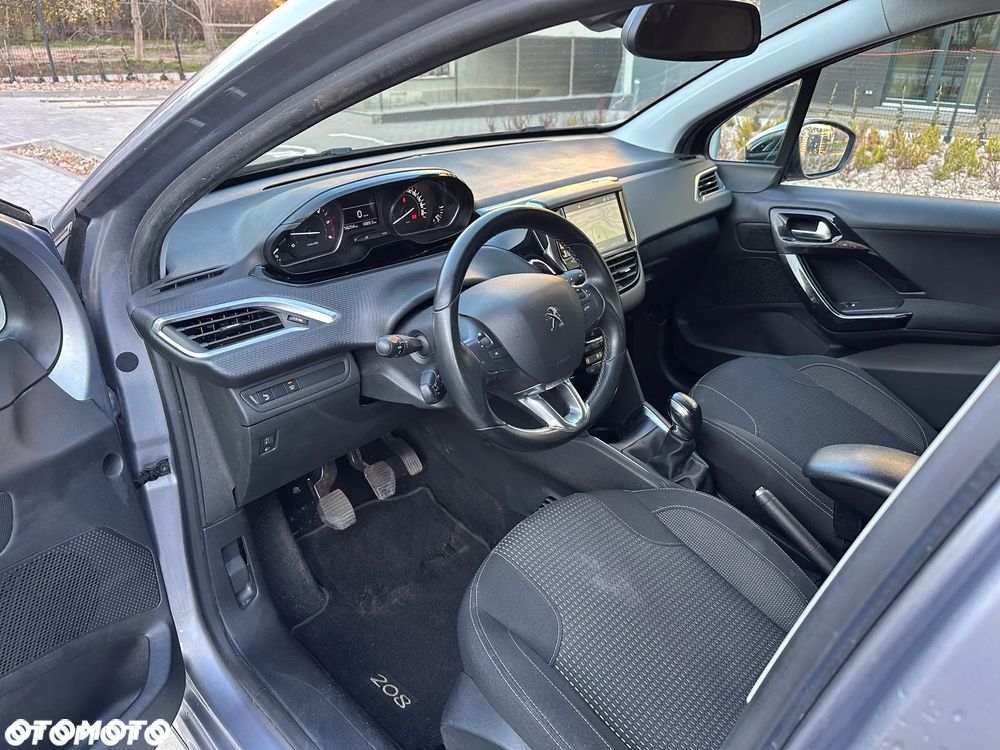 Peugeot 208 1.5 BlueHDi Allure S&S - 10
