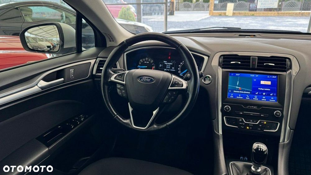 Ford Mondeo - 36