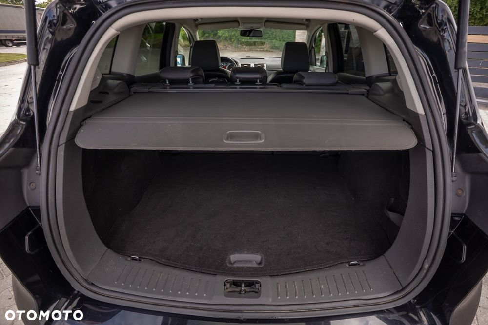 Ford Kuga 2.0 TDCi 2x4 Titanium - 38