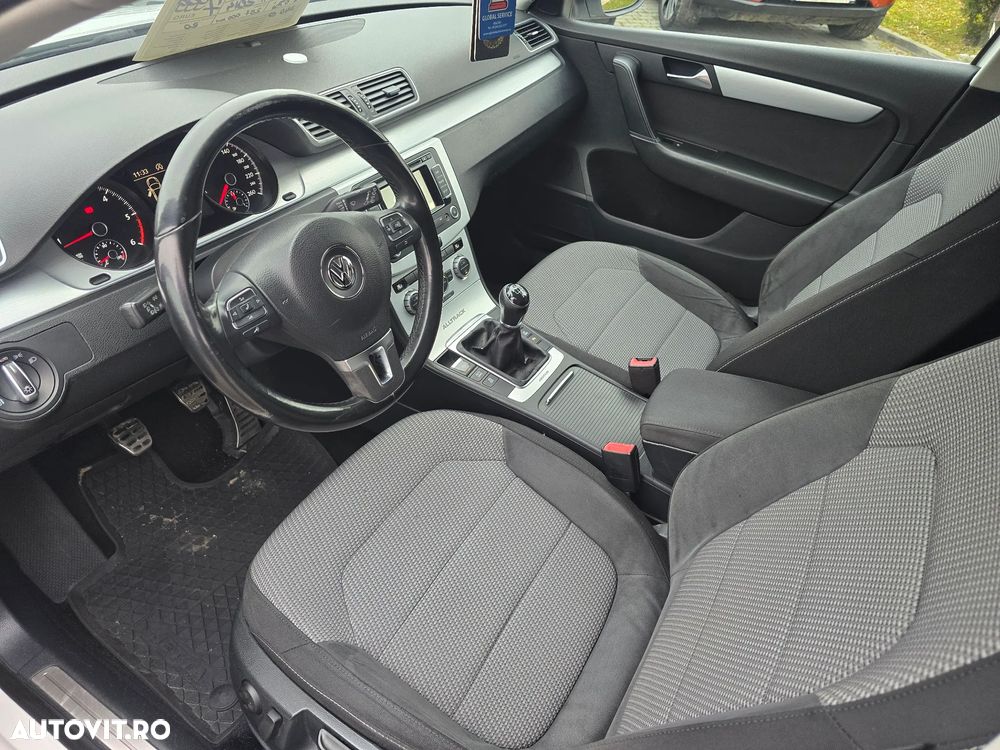 Volkswagen Passat Alltrack 2.0 TDI 4Motion BlueMotion Tec - 8