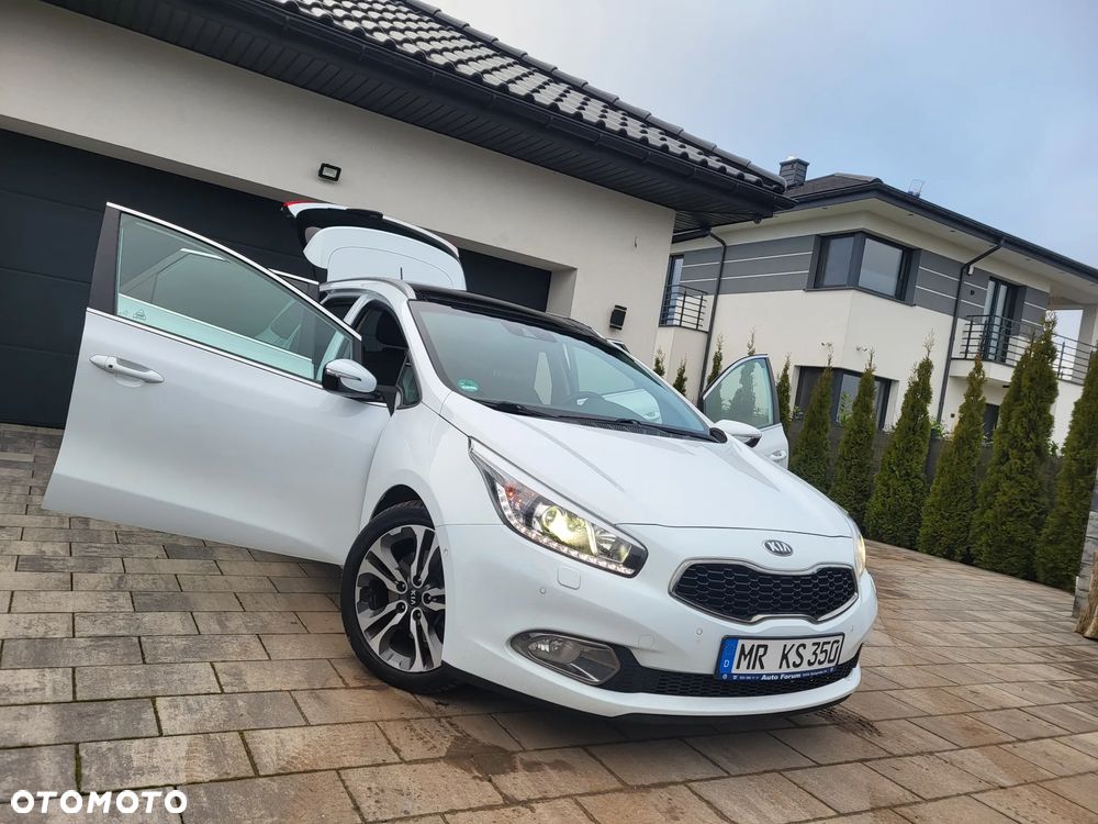 Kia Ceed 1.6 CRDi 128 Platinum Edition - 28