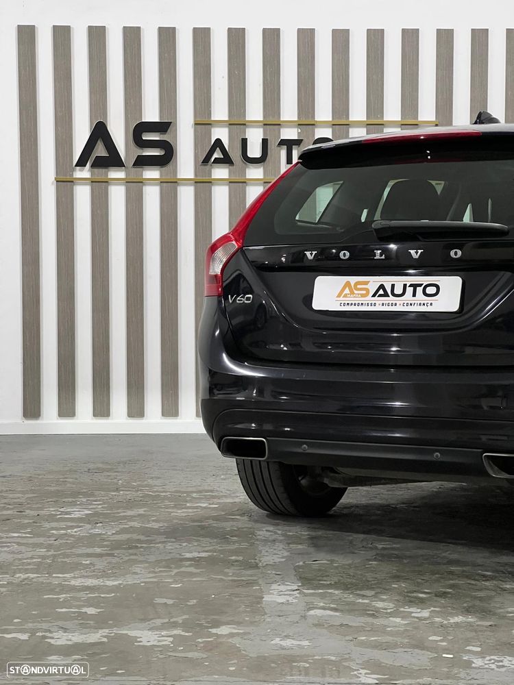 Volvo V60 2.0 D4 Summum Eco - 15