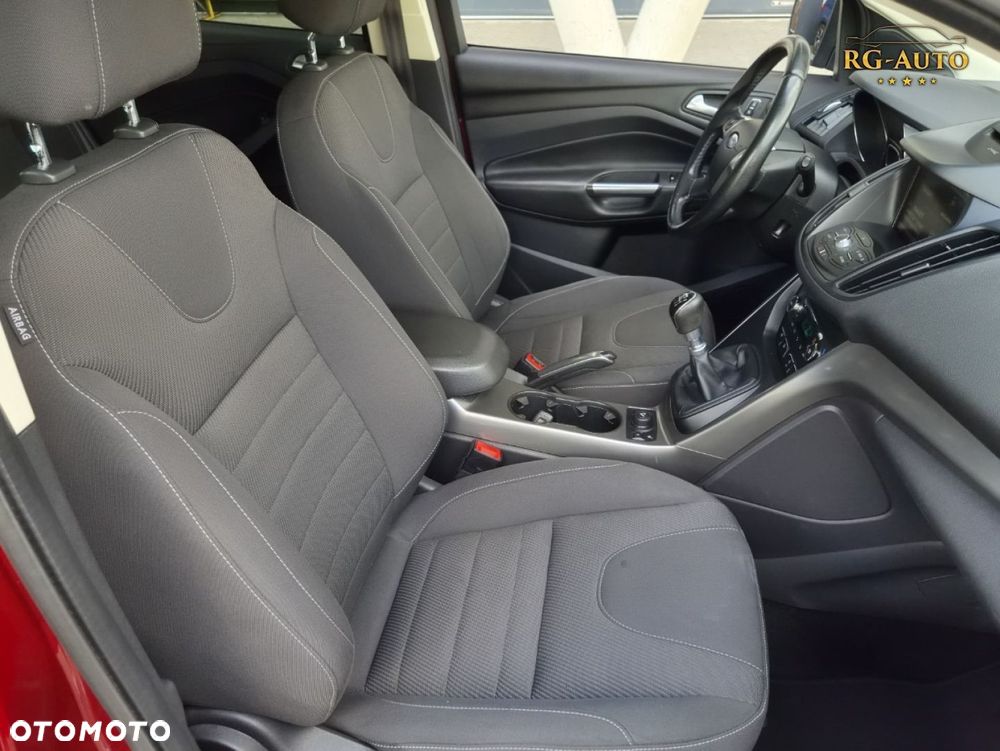 Ford Kuga - 39