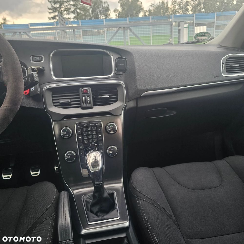 Volvo V40 D2 Kinetic - 24