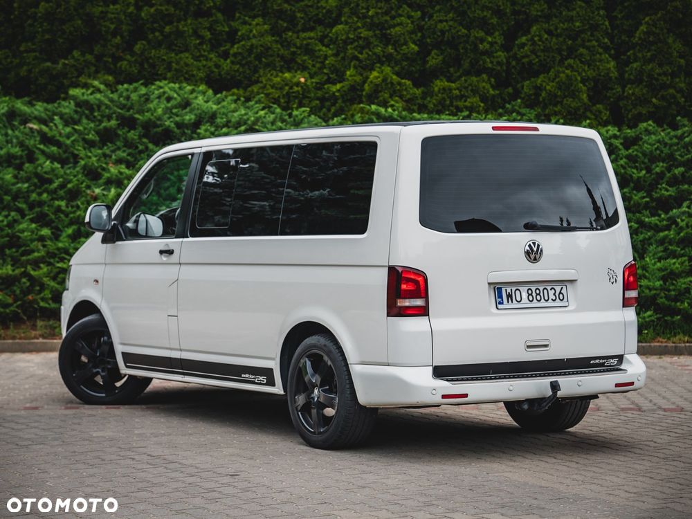 Volkswagen Multivan - 12
