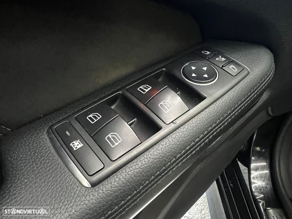 Mercedes-Benz E 250 BlueTEC Avantgarde Auto. - 34