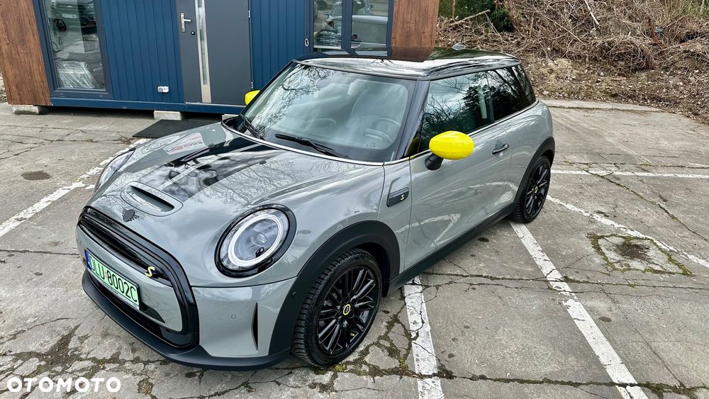 MINI Cooper SE Resolute Edition - 9