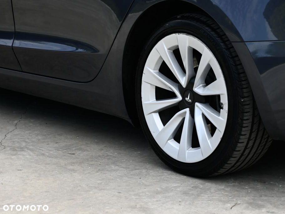 Tesla Model 3 - 23