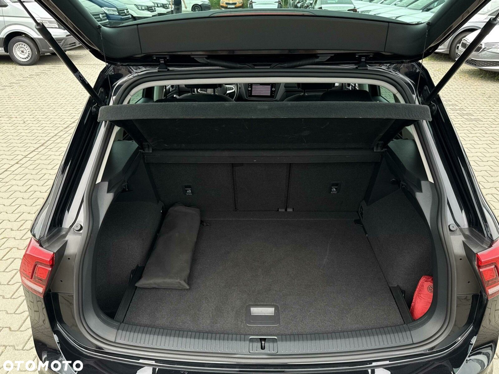 Volkswagen Tiguan 2.0 TSI 4Mot Life DSG - 25
