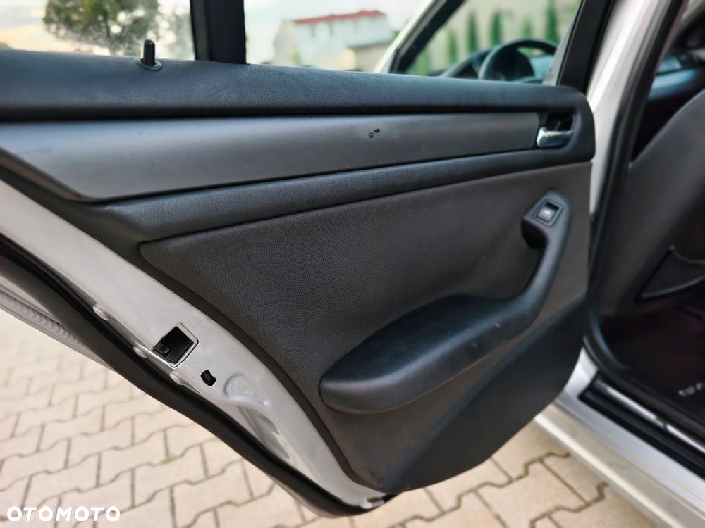 BMW Seria 3 - 17