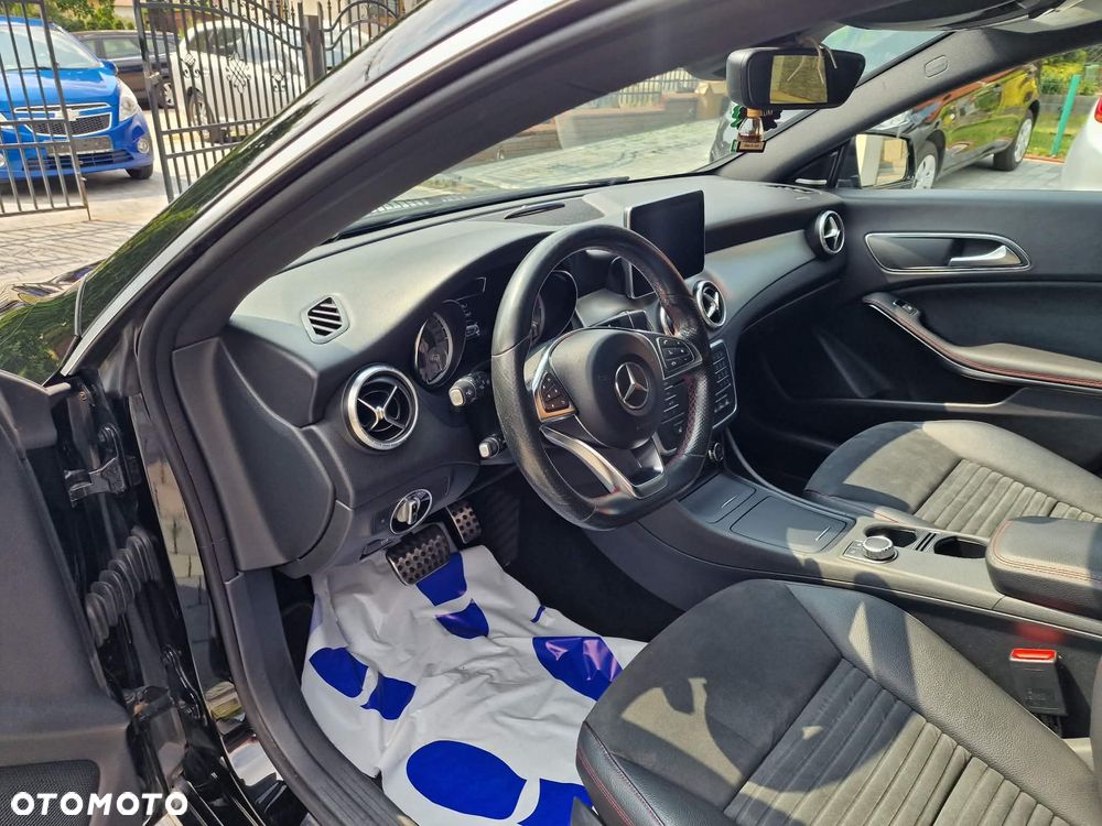 Mercedes-Benz CLA 200 7G-DCT AMG Line - 7