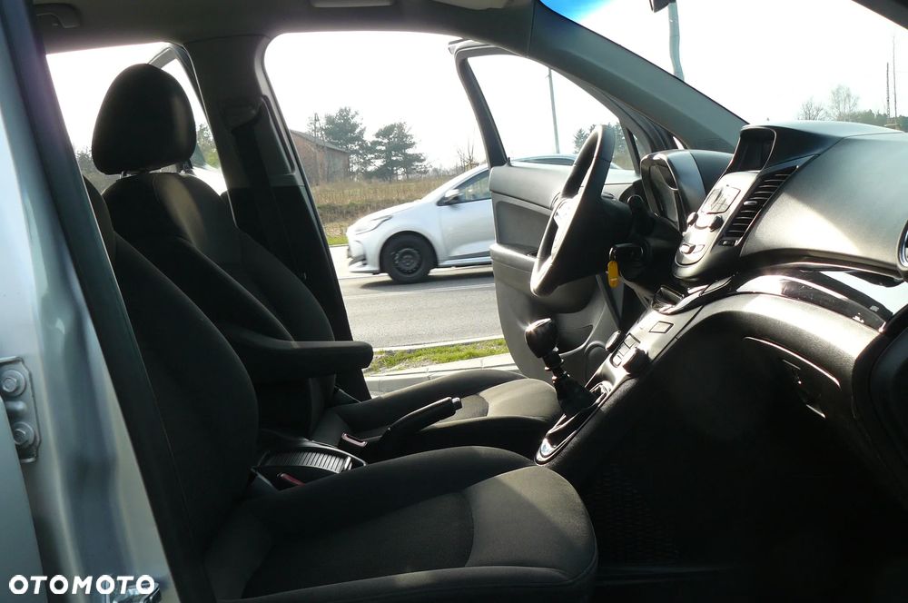 Chevrolet Orlando - 20