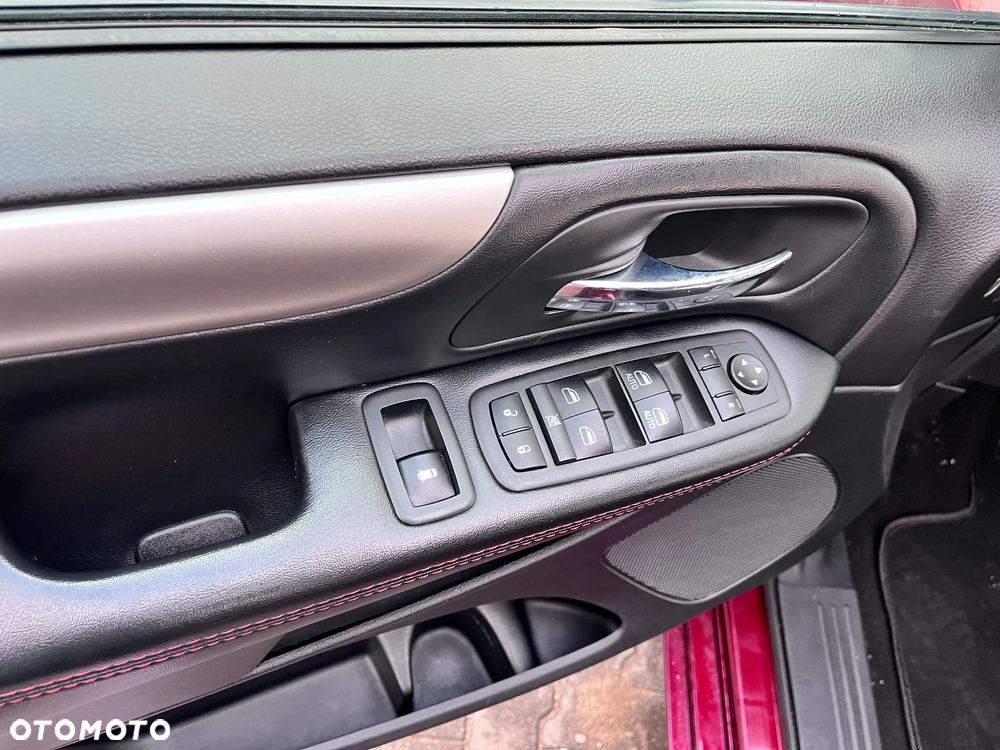 Dodge Grand Caravan 3.6 R/T - 15