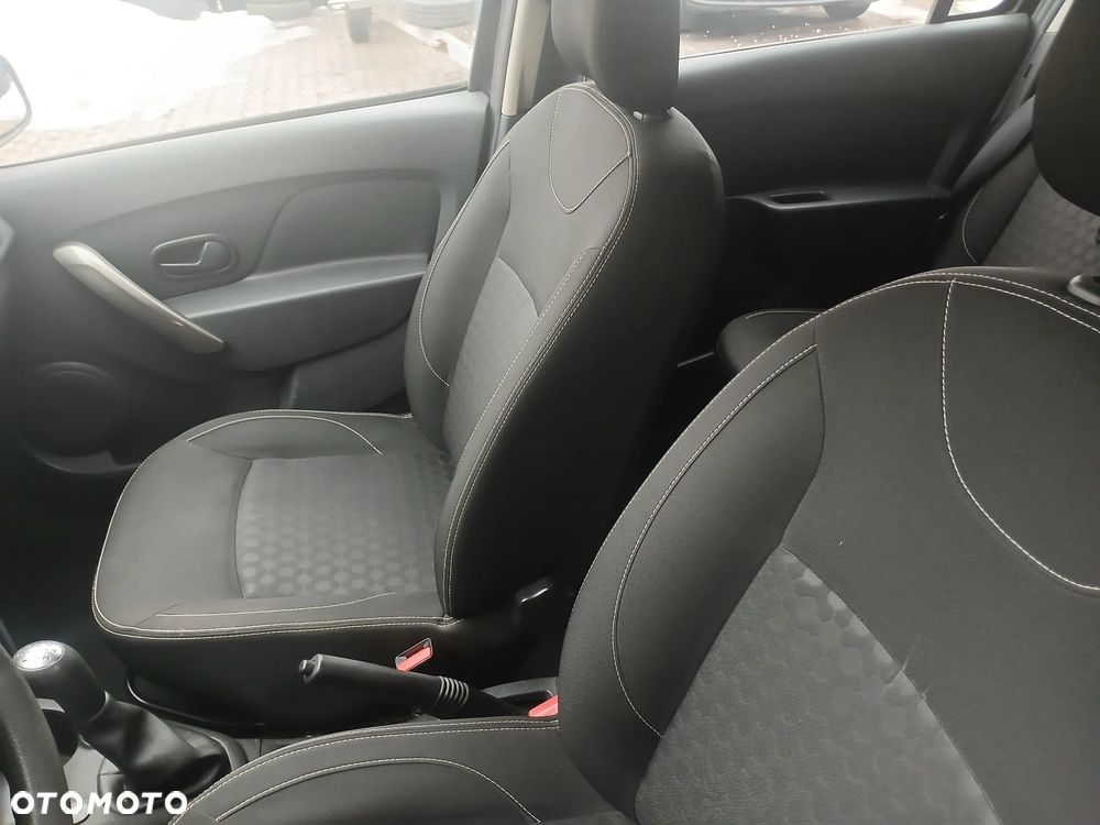Dacia Logan 1.2 16V 75 Ambiance - 19