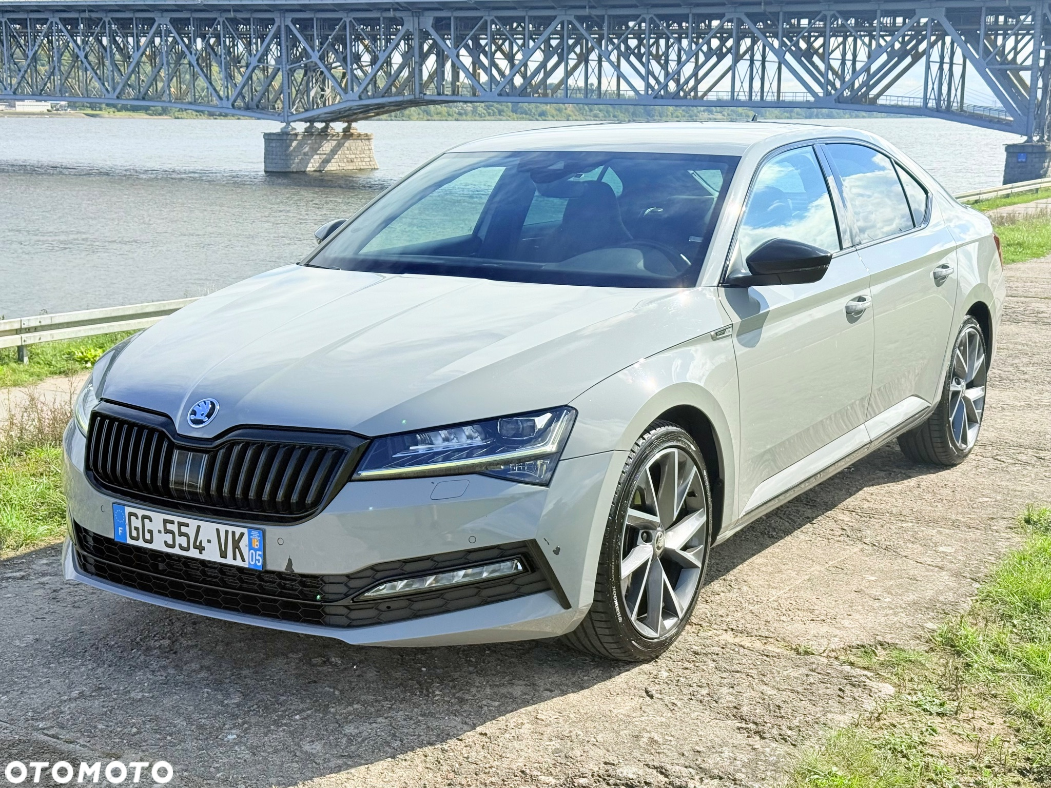 Skoda Superb 2.0 TDI 4x4 DSG Sportline - 9