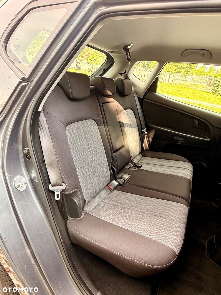 Kia Venga 1.4 S - 20