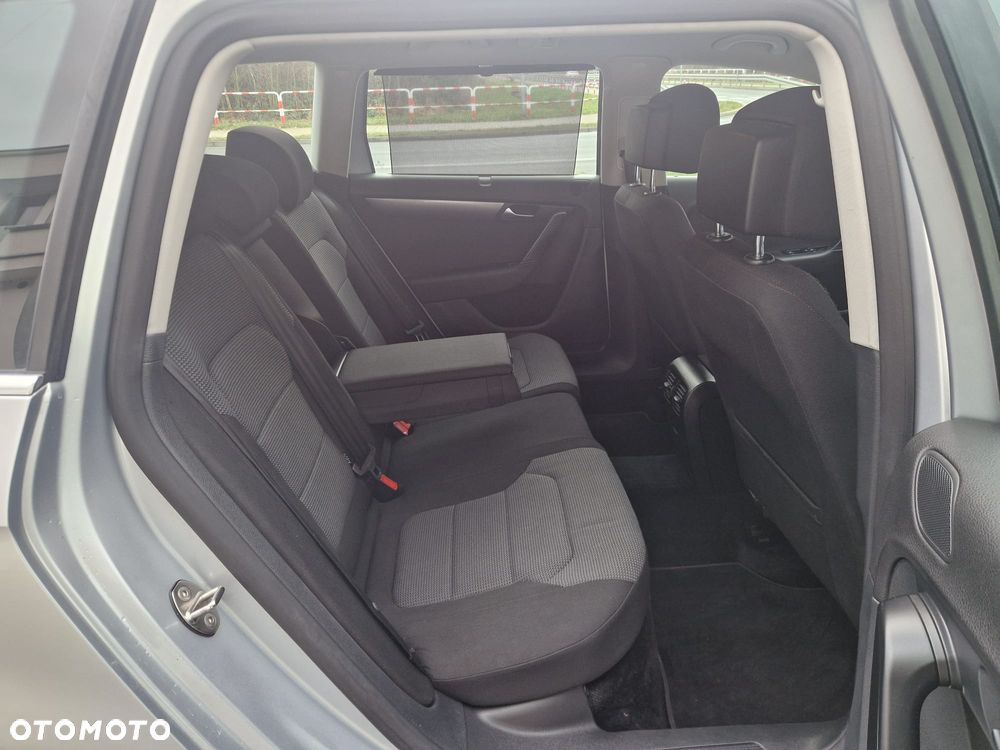 Volkswagen Passat Variant 1.8 TSI Comfortline - 13