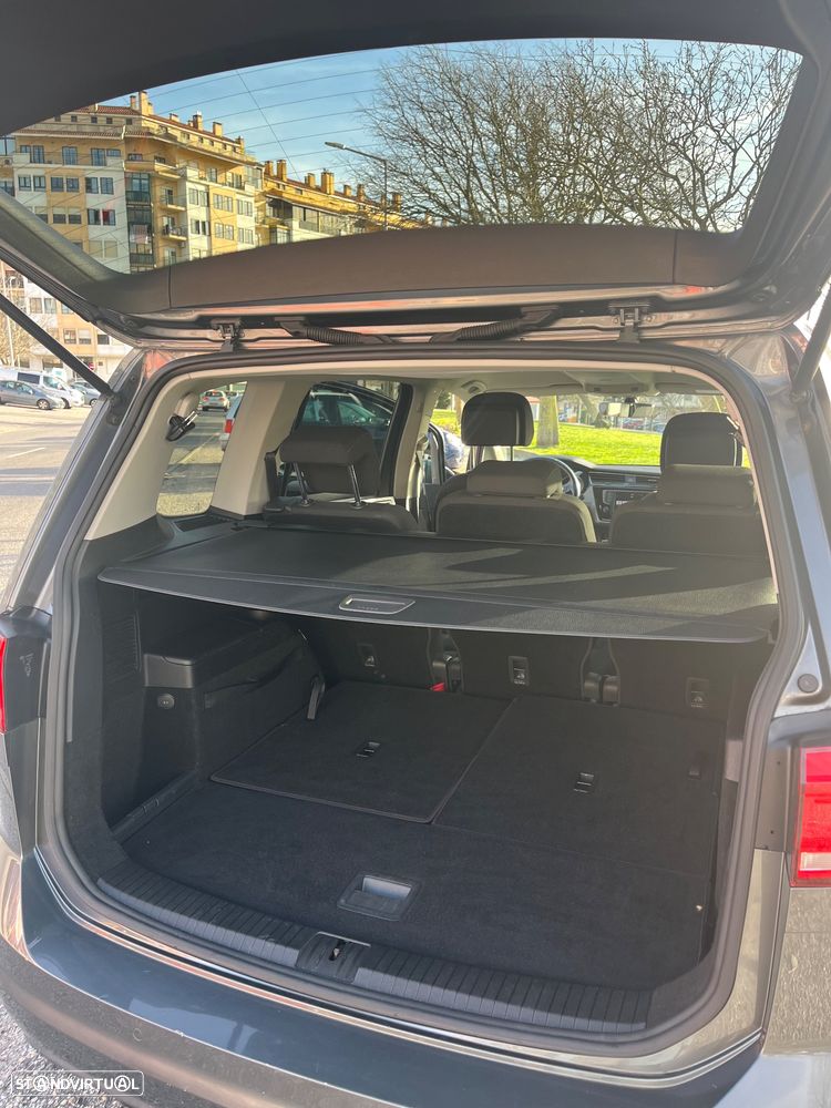 VW Touran 1.6 TDI Confortline - 29