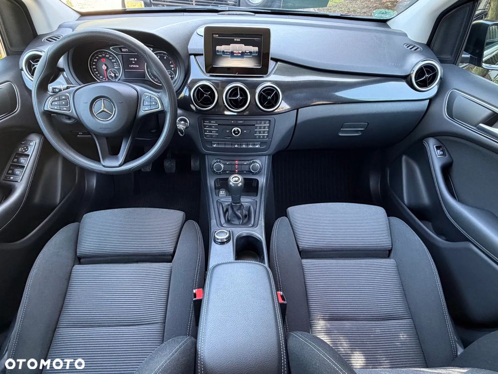 Mercedes-Benz Klasa B 180 BlueEFFICIENCY Edition Style - 24