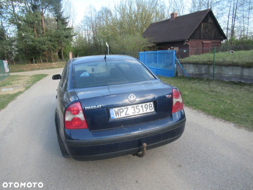 Volkswagen Passat - 4